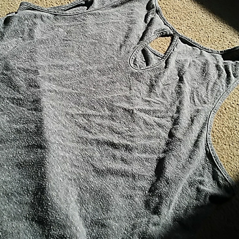 Tank top - Picture 2 of 4